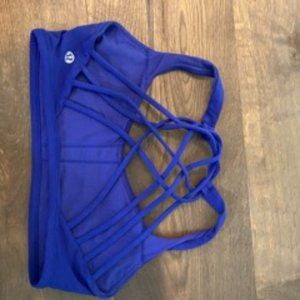 Lululemon size 6 Free to Be Bra